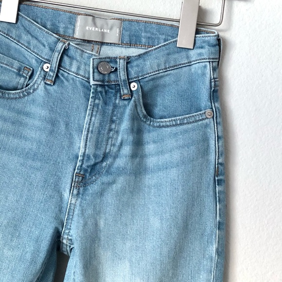 CLOSEOUT \Everlane\• Original Cheeky Jean in Stone-Washed Sky - Picture 3 of 16